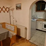 Manuela Apartman *
